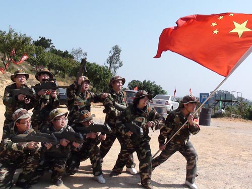 周末帶上M子一起來玩刺激的真人CS野戰(zhàn)吧！等你哦！